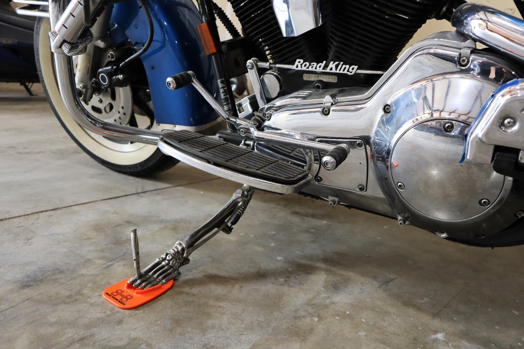 Brick House Builds Kickstand Pad